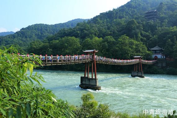 【四川】梦想九寨•双飞/当地5日【成都+九寨沟+都江堰/熊猫乐园+黄龙】成都2晚五钻+九寨沟2晚戴斯温德姆丨九寨沟可升级国际五星丨专车接送机