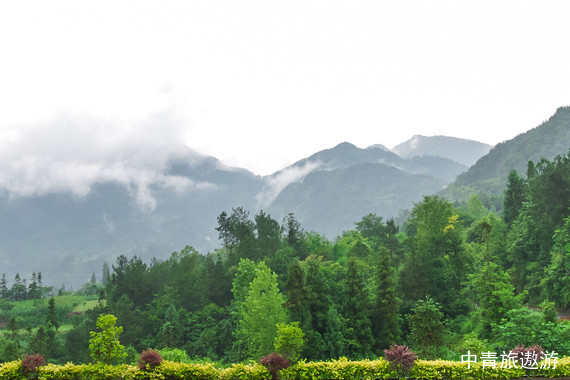 湖北当地5日游【恩施大峡谷七星寨+云龙地缝+腾龙洞+土司城+大清江+土家女儿城+仙山贡水】