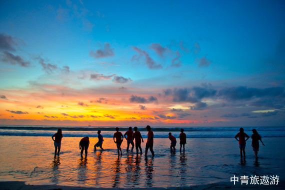 【東南亞】巴厘島5晚7天【羅威納追海豚｜德格拉朗梯田｜貝妮達島出海｜烏布皇宮】