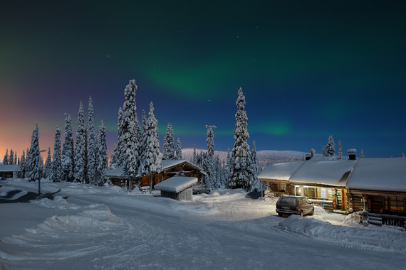悦选【雪国驰骋】芬兰北极圈8日（伊瓦洛进）<追寻极光+滑雪胜地类维+圣诞老人村+雪国列车+狗拉雪橇+驯鹿餐+芬航>