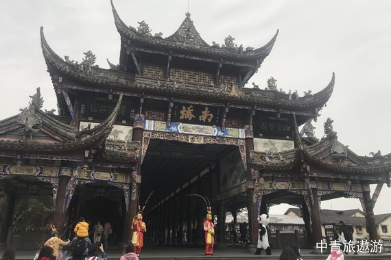 【四川】成都乐山双飞6日5晚【峨眉山+乐山大佛+都江堰+熊猫乐园/青城山】