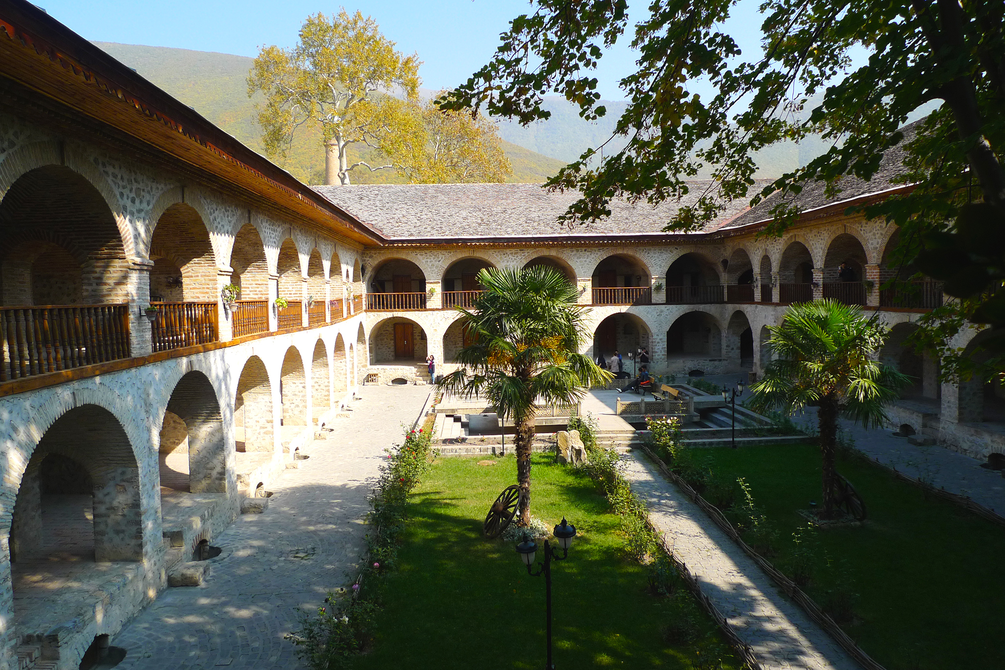 【高加索】阿塞拜疆＋格鲁吉亚＋亚美尼亚13天【梅斯蒂亚|乌树故里|卡兹别克山|8个世界文化遗产】