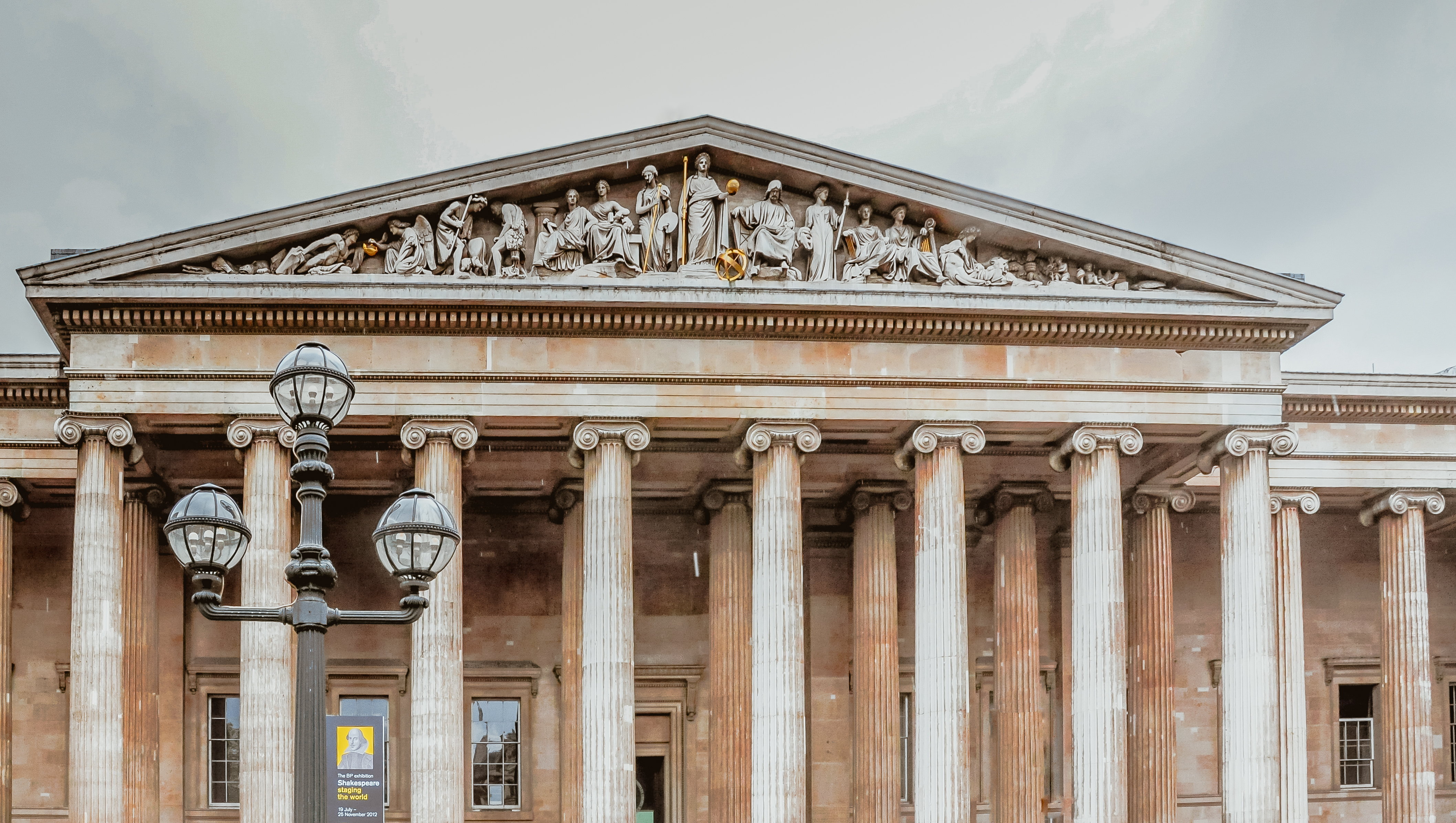 【歐洲】英國+愛爾蘭+北愛爾蘭+蘇格蘭高地19日【大英博物館|國 家美術館|劇院魅影|巨石陣|丘吉爾莊園|寶爾勢格莊園|莫赫懸崖|劍橋撐篙】